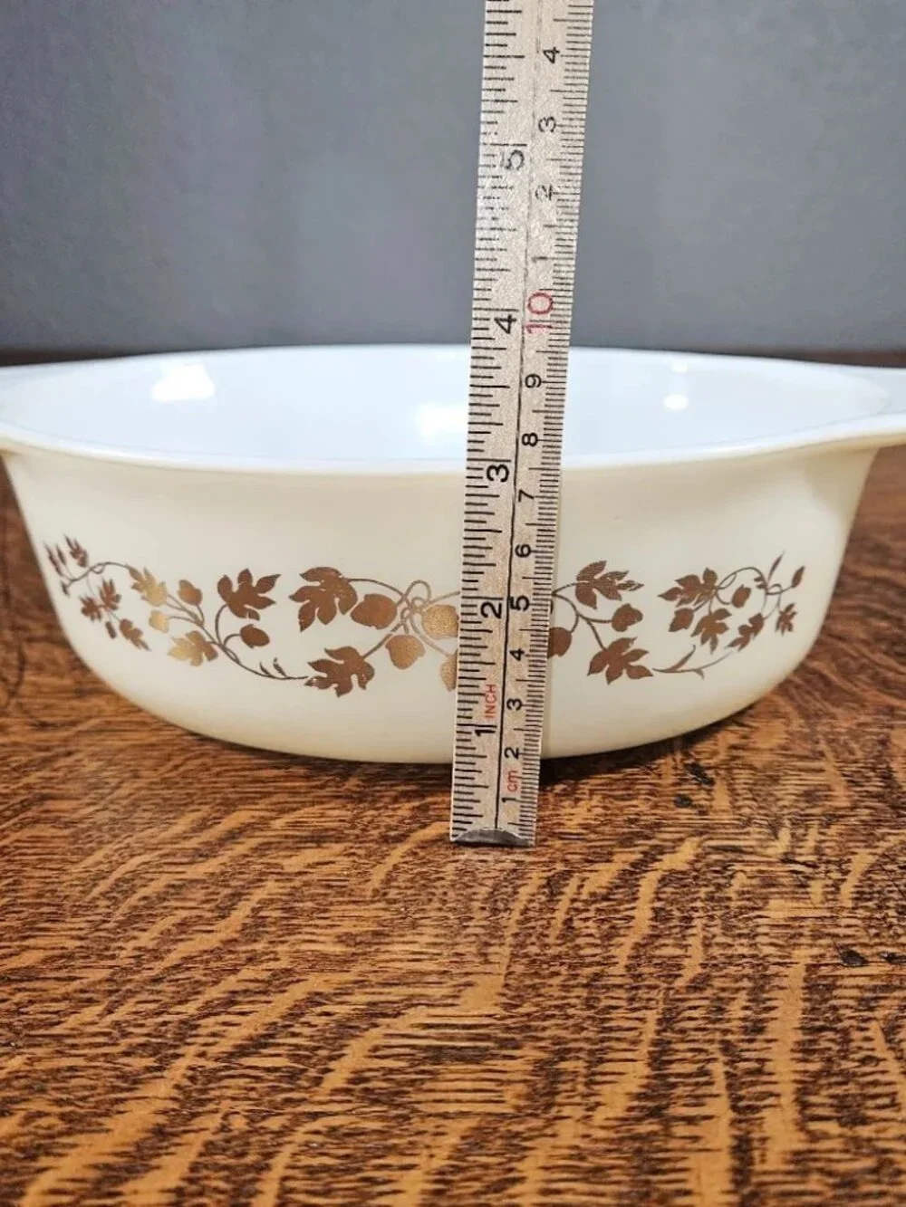 Pyrex Golden Acorn #043 Casserole Dish 1.5 Q
